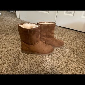 Soft boots like Uggs